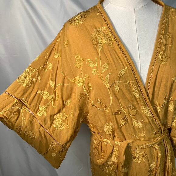 Amuse Society Poolside Dreams Golden Yellow Embroidered Kimono Top Womens M/L - Picture 3 of 16